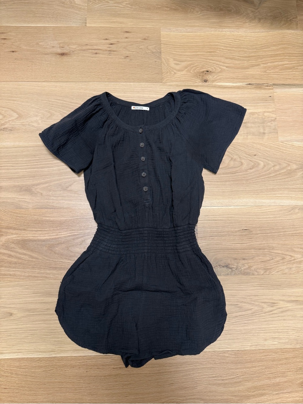 Marine layer romper sz small